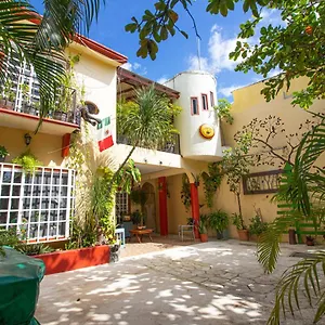 Pensión La Casa Del Almendro, Playa del Carmen